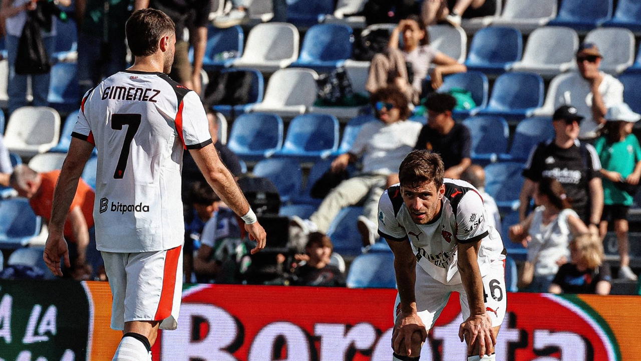 10 kişi kalan Milan deplasmanda Sassuolo'ya direnemedi!