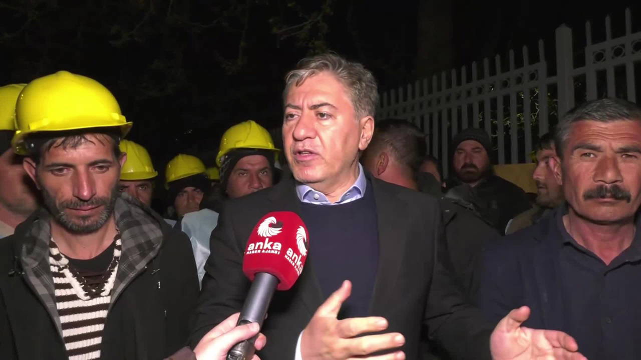 CHP'li Murat Emir'den Doruk Madencilik işçilerine destek: 'Bir kere de işçiden yana olun'