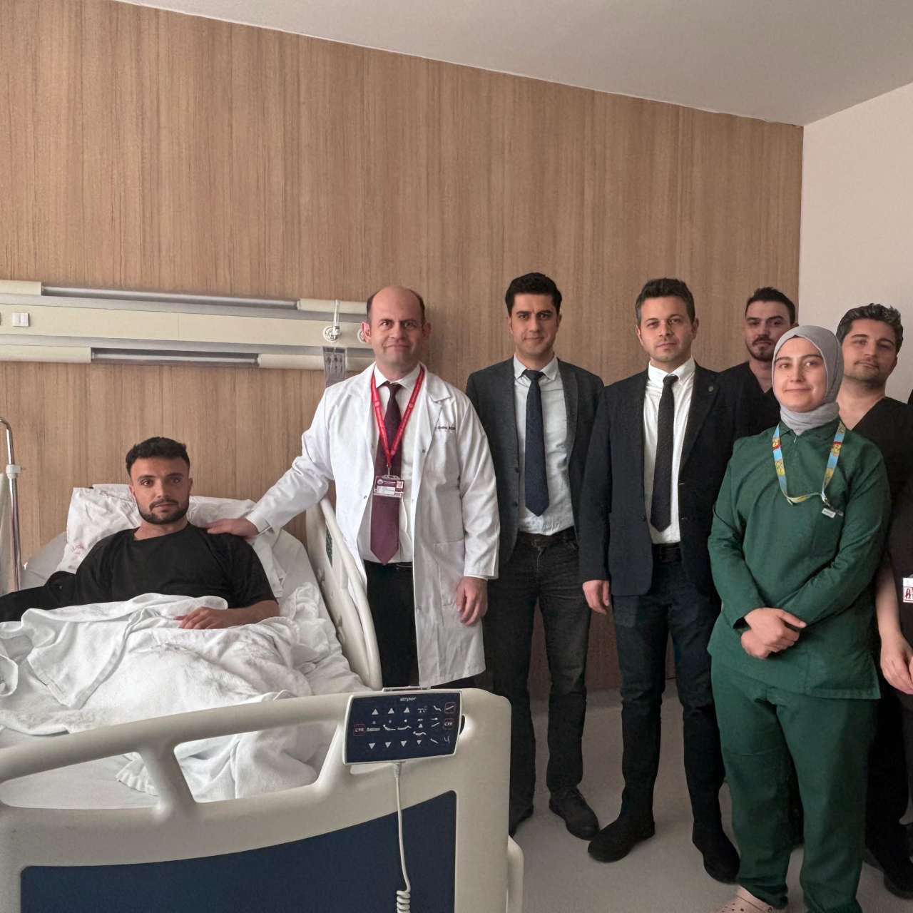 Boynundan koluna uzanan sinirler koptu! Bacağındaki siniri kullandılar