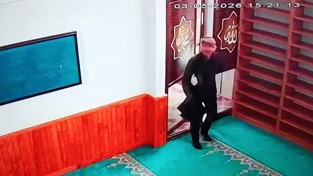 Yer: Burdur... Sadaka kutusundaki paraları çalıp kaçtı