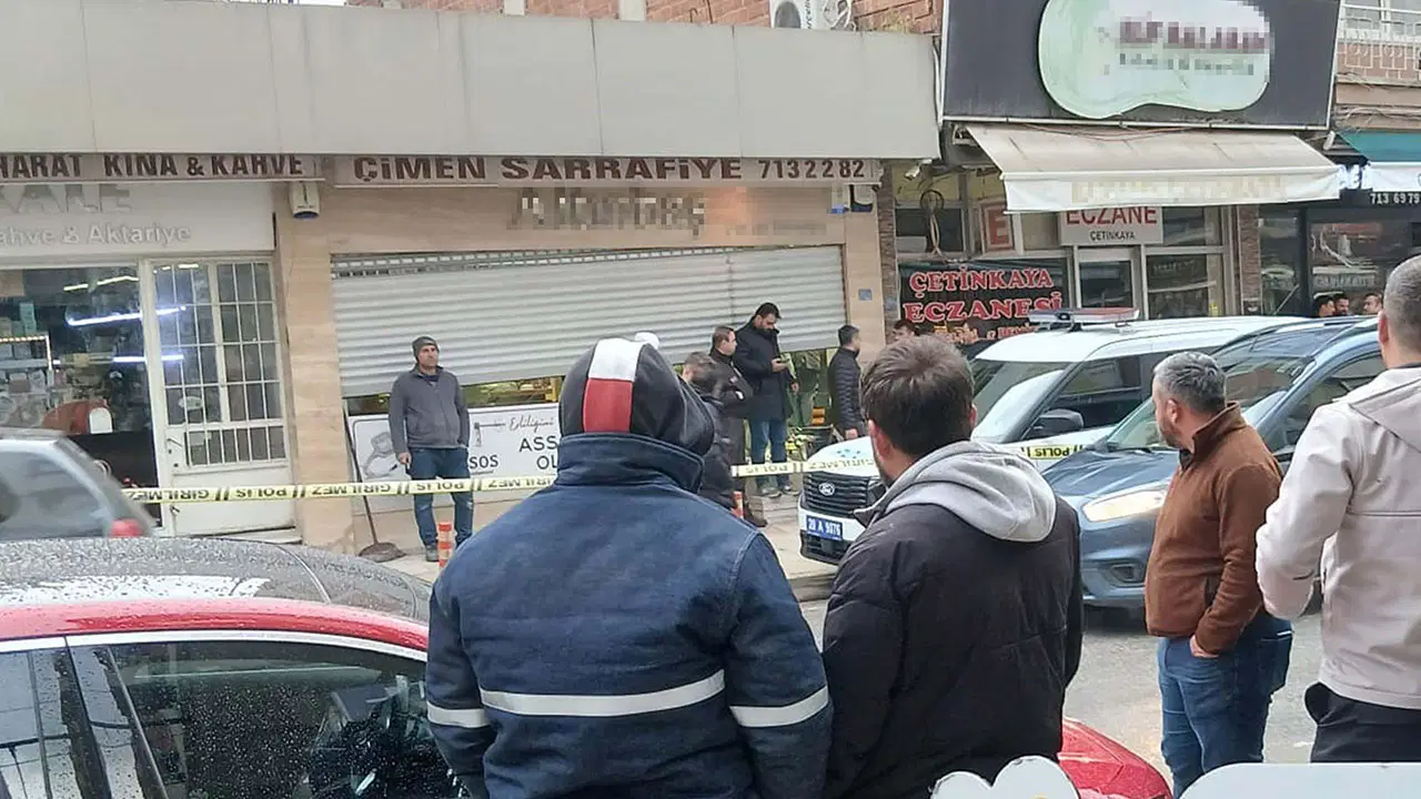 Denizli'de şoke eden olay: Kuyumcu 100 kilogram altınla yurtdışına kaçtı iddiası!
