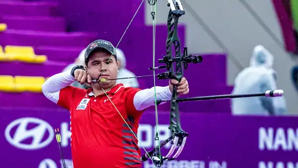 Milli okçu Emircan Haney, Avrupa rekoruna ortak oldu!