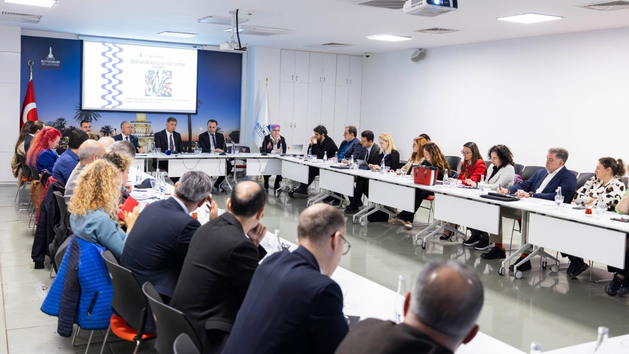 İzmir ortak aklı harekete geçiren konsey ve kurullarıyla kalkınacak