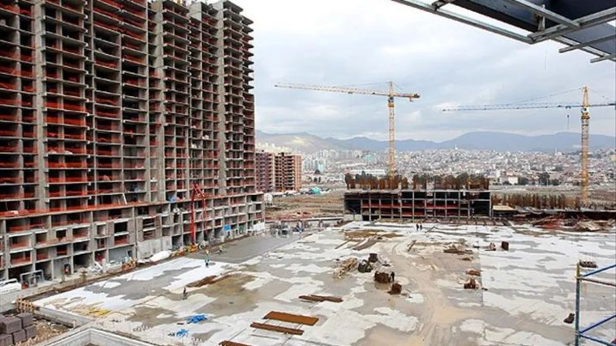 Denizli’de inşattan düşen duvar ustası hayatını kaybetti