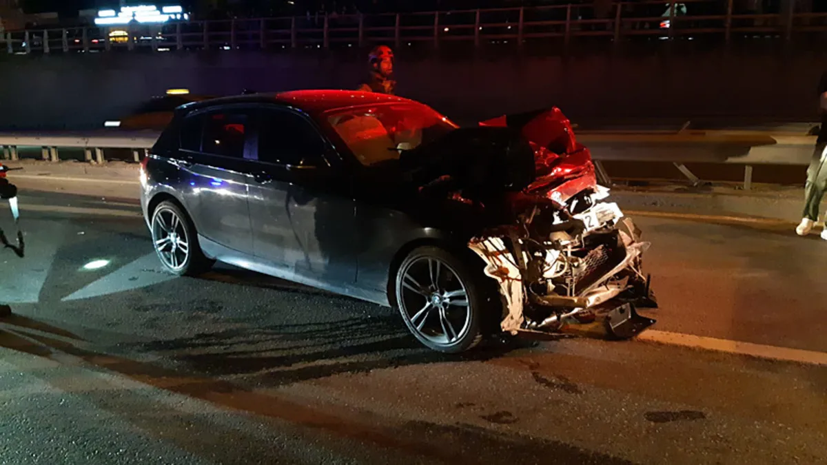 Kocaeli’de zincirleme kazada 3 kişi yaralandı