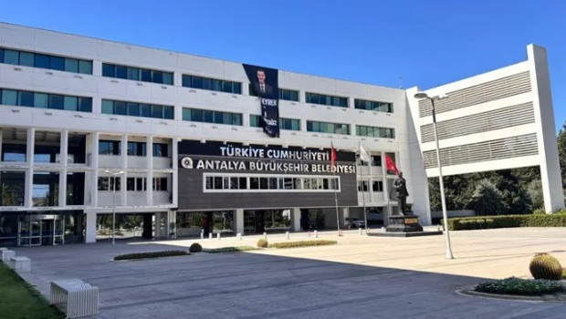 Muhittin Böcek’in oğlu Gökhan Böcek’ten Özgür Özel ve Veli Ağbaba iddiası: Adaylık 1 milyon avro