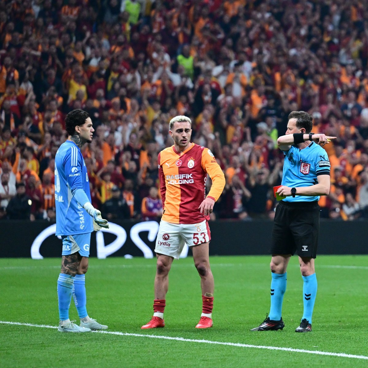 TFF Tahkim Kurulu, Fenerbahçe kalecisi Ederson'un 3 maçlık men cezasını onadı.