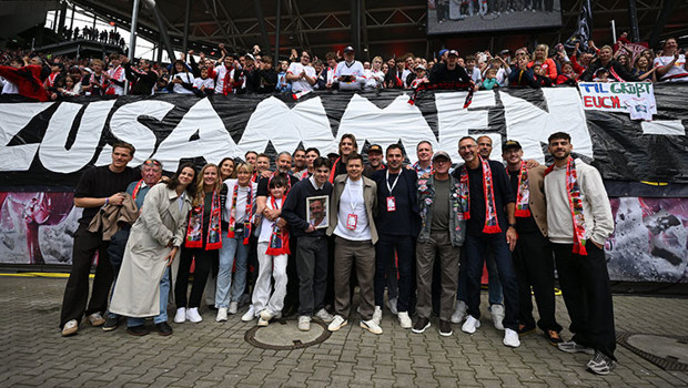 Leipzig, Atınç Nukan’ın da yer aldığı 2016 efsane kadrosunu ağırladı!