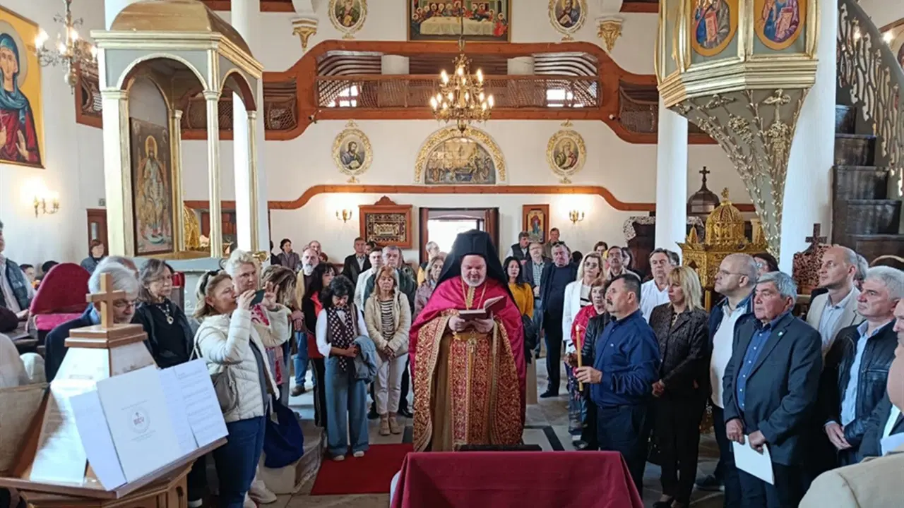 Edirne'de kilisede 'Yunanca ayin' gerginliği