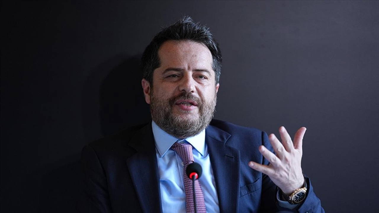 Erden Timur'dan Galatasaray'a mektup: 'Her şartta yüzümüzü güldüren...'