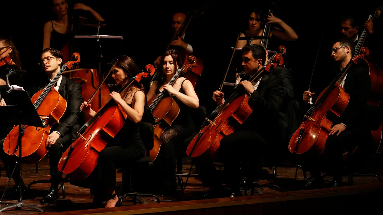 Mersin'de 'Carmina Burana' sahne kantatı sanatseverlerle buluştu