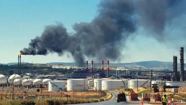 Emek Partisi'nin (EMEP) sosyal medya hesabından, İzmir’in Aliağa'daki ağır sanayi havzasında meydana gelen iş cinayetlerine i