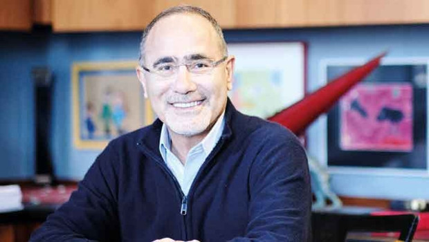 Harvard Üniversitesi öğretim üyesi olan ve metabolizma, obezite, diyabet, yaşlanma ve bağışıklık sistemi arasındaki ilişki üz