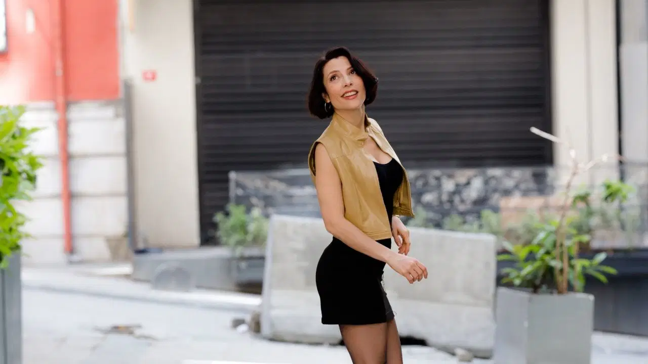 Çok yönlü bir sanatçı: Pınar Göktaş