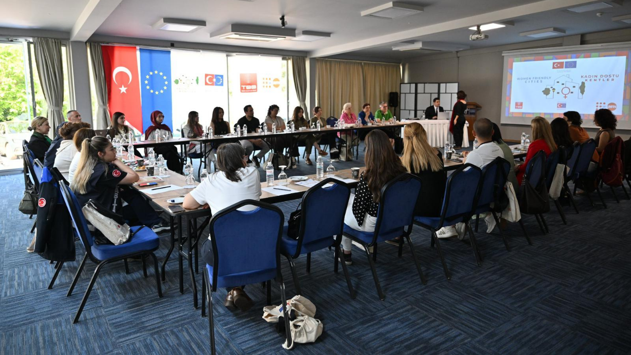 Manisa Büyükşehir Belediyesi, kadınların ve kız çocuklarının kent yaşamında daha eşit, güvenli ve erişilebilir koşullarda