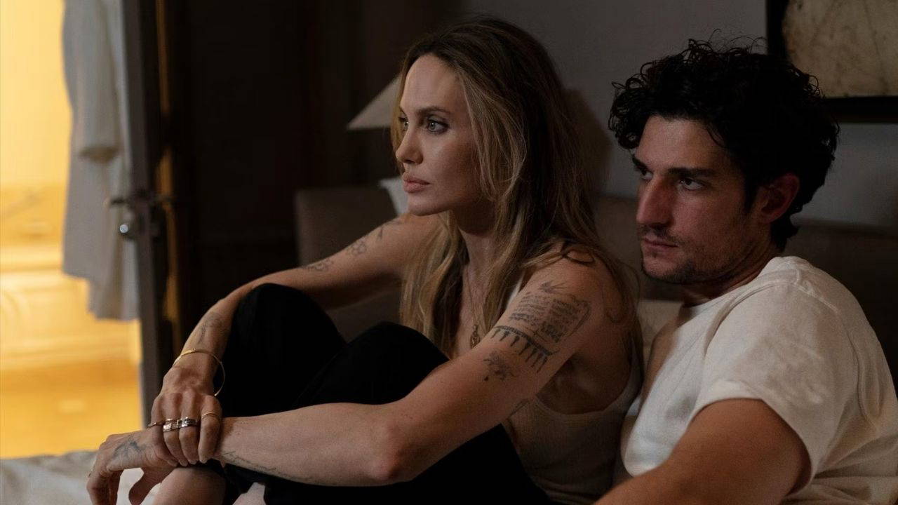 Angelina Jolie, Louis Garrel, Ella Rumpf ve Garance Marillier'in başrollerinde yer aldığı 