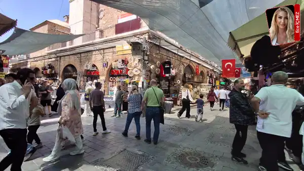 Kemeraltı Çarşısı’nda yıllardır süren ekonomik daralma artık yalnızca esnafın değil, kentin ticaret hayatının da en büyük sor