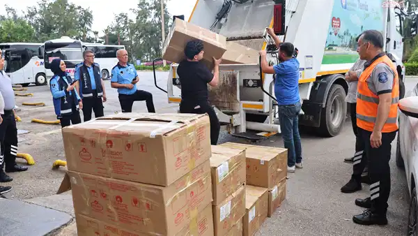 Antalya Otogarı’nda usulsüz taşınan yaklaşık 1 ton yoğurt imha edildi