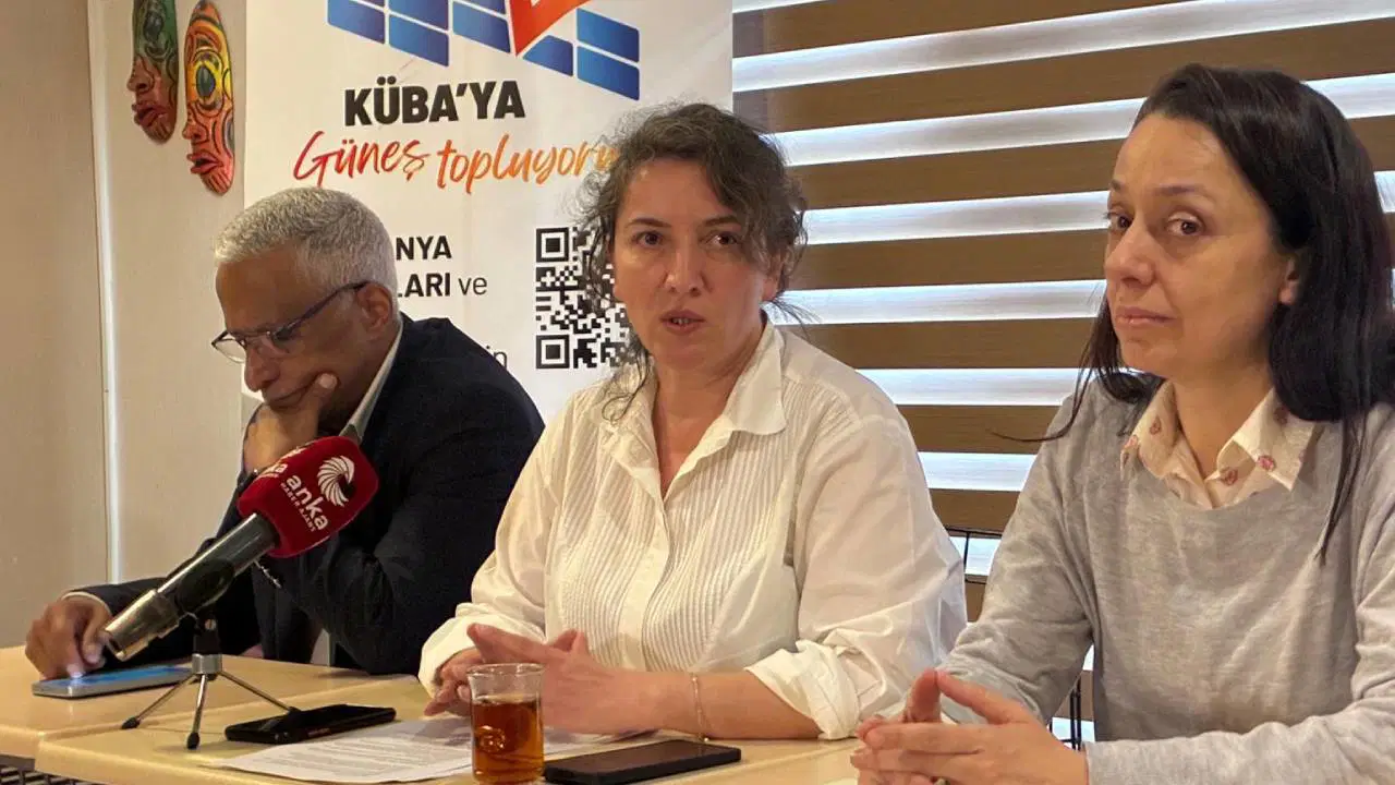 Küba’ya enerji ambargosunu kırmak için Josê Marti Küba Dostluk Derneği tarafından düzenlenen bağış kampanyasıyla ülkeye güneş
