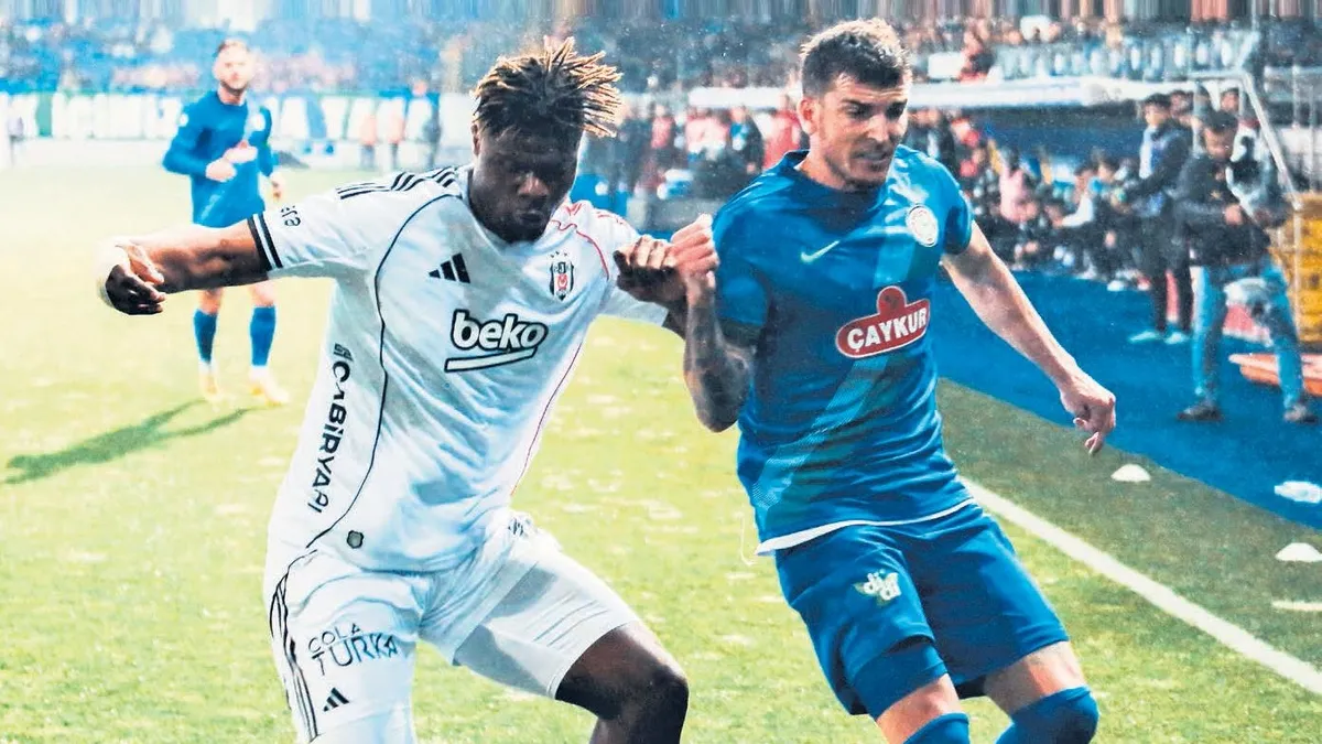 İSTİFA ÇAĞRISI Beşıktaşlı futbolculara, teknik direktör Sergen Yalçın 'a ve yönetime özellikle takım 2-0 geriye düştükten son