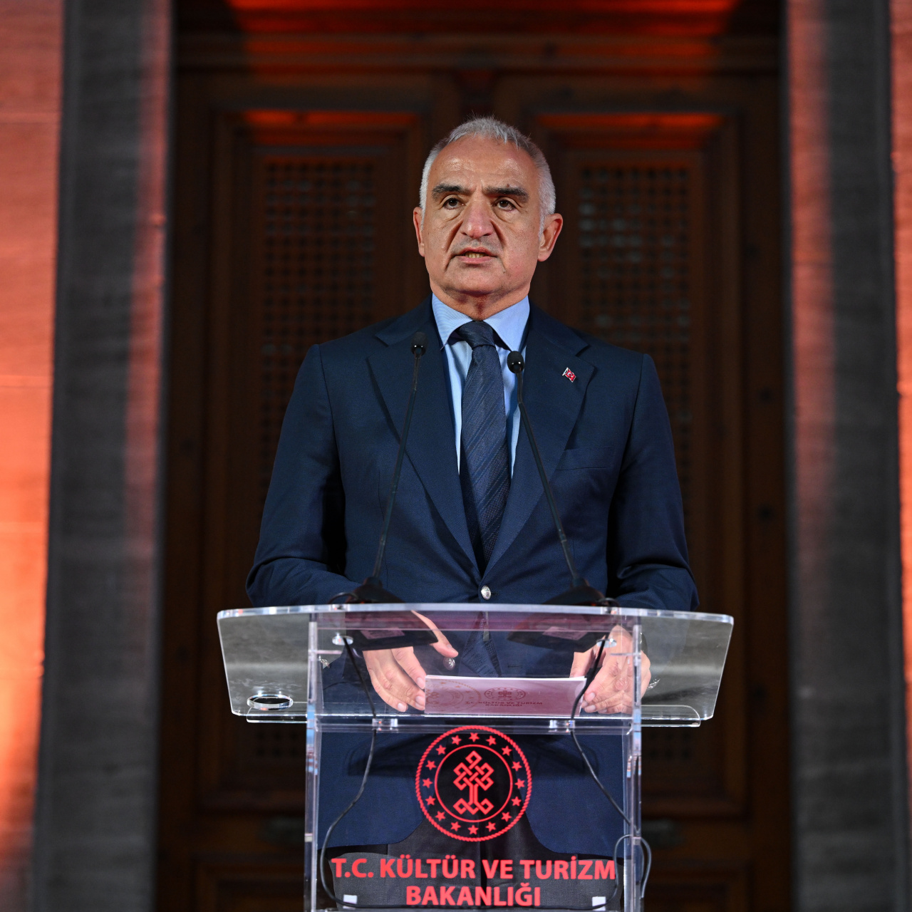 Konya merkezli 9 ilde uluslararası tarihi eser kaçakçılarına yönelik eş zamanlı düzenlenen operasyonda 27 şüpheli gözaltına a