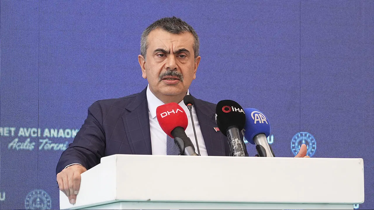Milli Eğitim Bakanlığı’nın hayata geçirdiği “Yönetici Yetiştirme Eğitimi” uygulaması, eğitimcilere göre eğitimi ciddiye almay