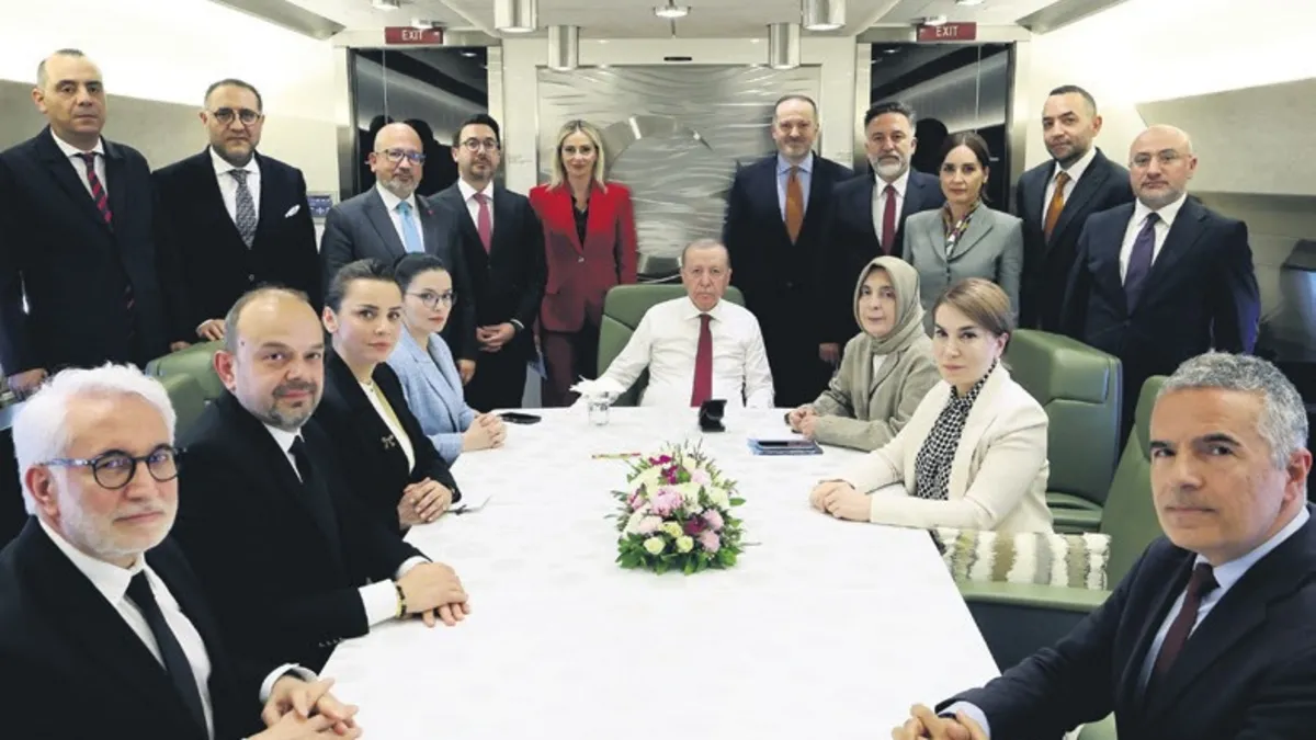 Başkan Erdoğan, Türk Zirvesi için gittiği Kazakistan 'dan dönüş yolunda uçakta gündeme ilişkin değerlendirmelerde bulundu: