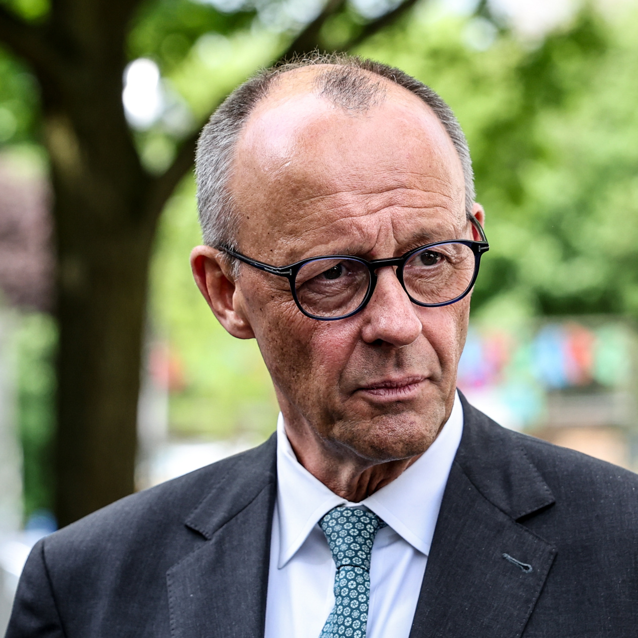 Almanya Başbakanı Friedrich Merz, ülkesinin uzun vadede daha iyi fırsatlar sunduğunu savunarak, gençlere 