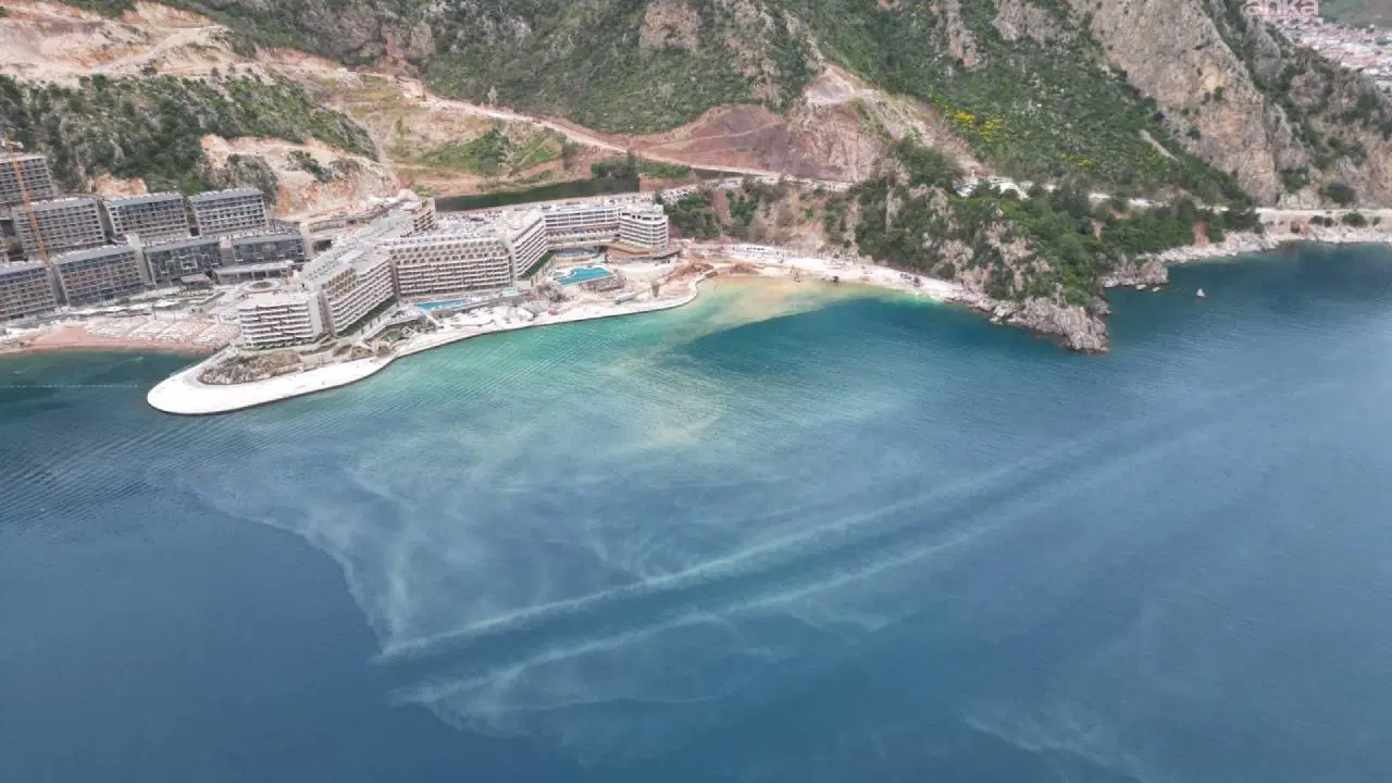 Kent Politikaları Derneği, sosyal medya hesabından yapılan açıklamada, Marmaris Milli Parkı sınırları içinde yer alan Sinpaş