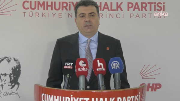 CHP Parti Sözcüsü ve İstanbul Milletvekili Zeynel Emre, partisinin Avcılar İlçe Başkanlığı’nda basın toplantısı düzenledi.