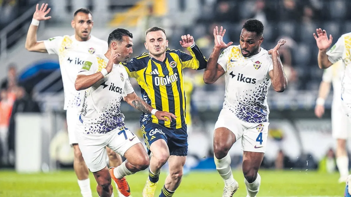 Sezon bitti, F.