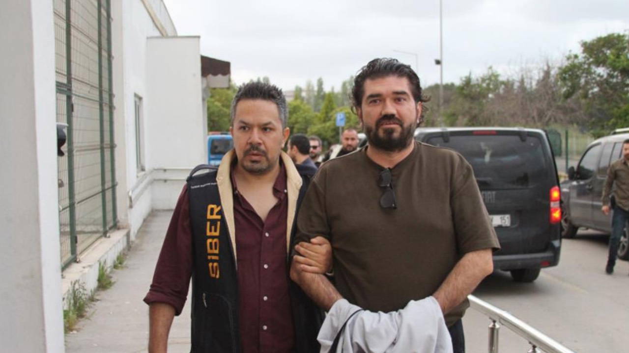 Adana merkezli 21 ilde 