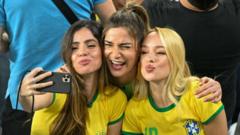 Kaynak, INA FASSBENDER/AFP via Getty Images Gündemi BBC Türkçe'den takip etmek artık WhatsApp'ta da mümkün.