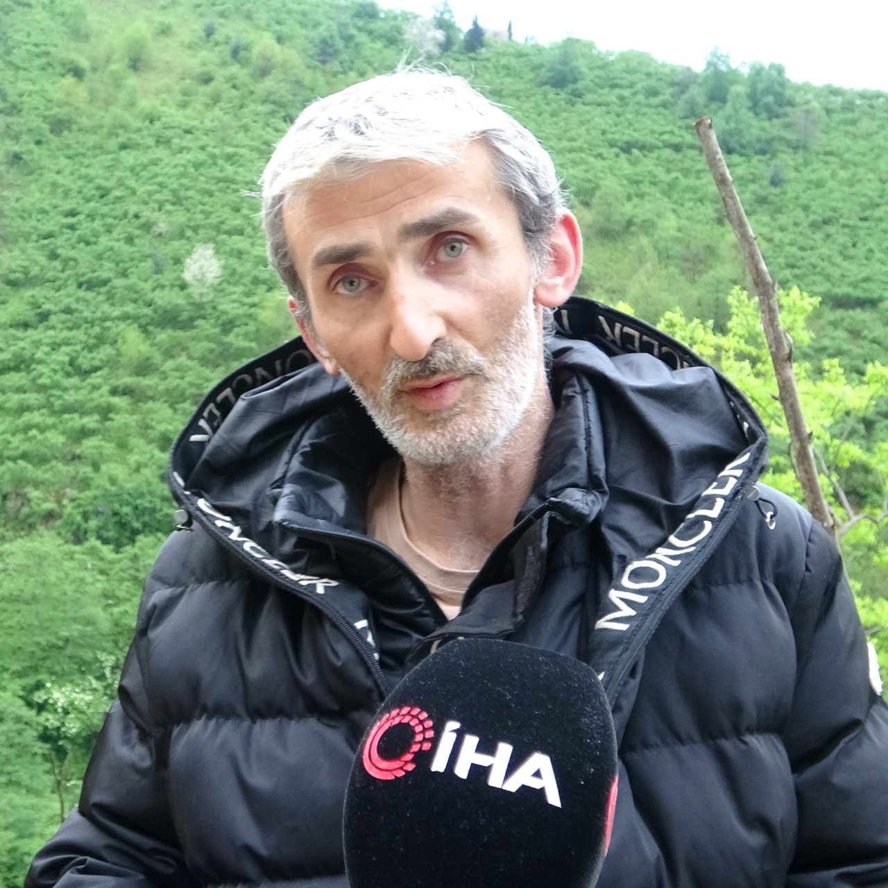 Giresun'un Güce ilçesinde kontrolden çıkarak yüzlerce metrelik yamaçtan aşağı yuvarlanan aracın sürücüsü Rahmi Kuru, kazanın 