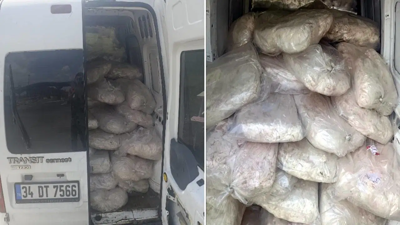 Tekirdağ Otoyol Jandarma Karakol Komutanlığı ekipleri, E-80 Avrupa Otoyolu Çorlu gişeleri mevkisinde 34 DT 7566 plakalı