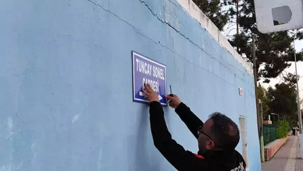 Tuncay Sonel'in ismi ilçedeki iki caddeden kaldırıldı