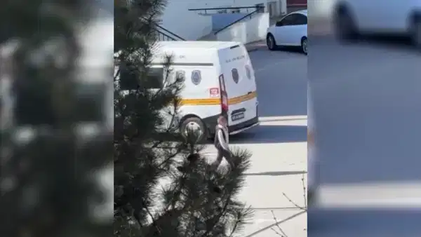 Bilecik'te okul tuvaletinde silah ve tehdit notu bulundu