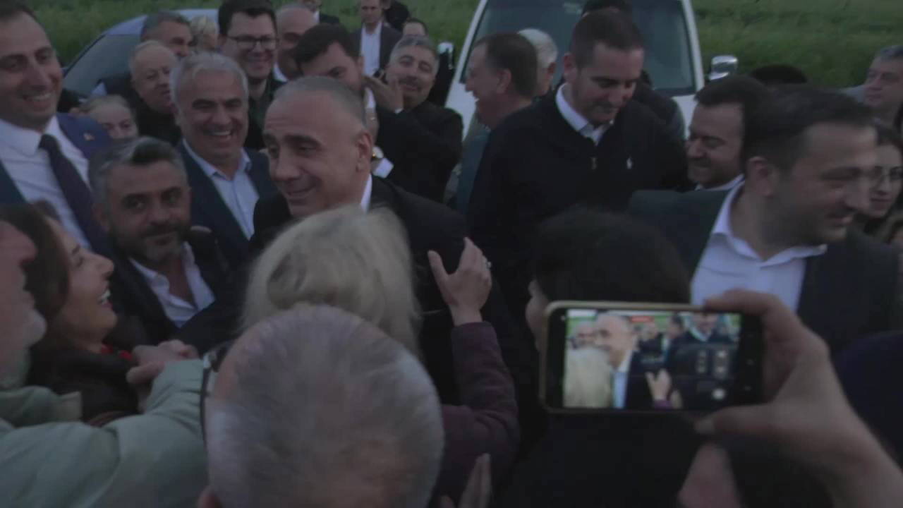 CHP’nin cumhurbaşkanı adayı ve İstanbul Büyükşehir Belediye (İBB) Başkanı Ekrem İmamoğlu’nun da arasında olduğu 77’si tutuklu