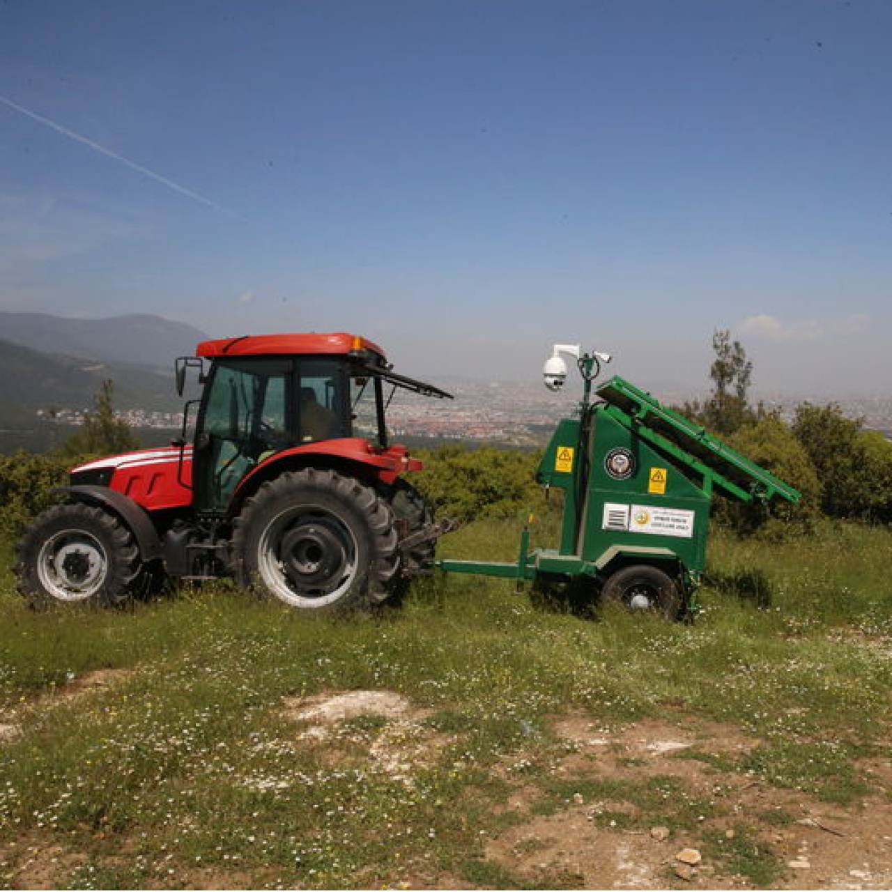 Denizli Orman Bölge Müdürlüğü çalışanları tarafından orman yangınlarına erken müdahale amacıyla mobil gözetleme aracı gelişti