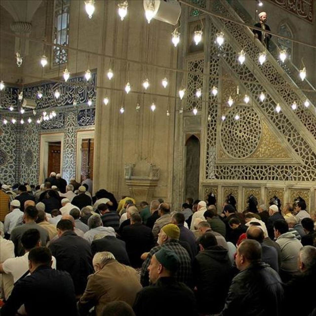 Müslümanlar için büyük manevi değere sahip olan arefe günü, Kurban Bayramı öncesinde en çok araştırılan dini konular arasında