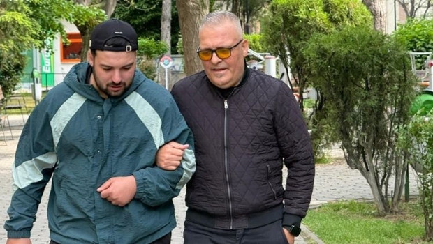 45 yaşındaki Yasin Kurt, Gaziantep'te yaşadığı dönemde 300 personeli yöneten pazarlama müdürü iken şirketinin iflas etmesi üz