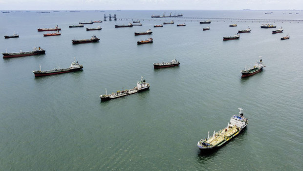 ABD ile İran arasındaki savaşta çatışmaların yanı sıra dünya gündemini en çok meşgul eden başlıklardan biri küresel enerji ar