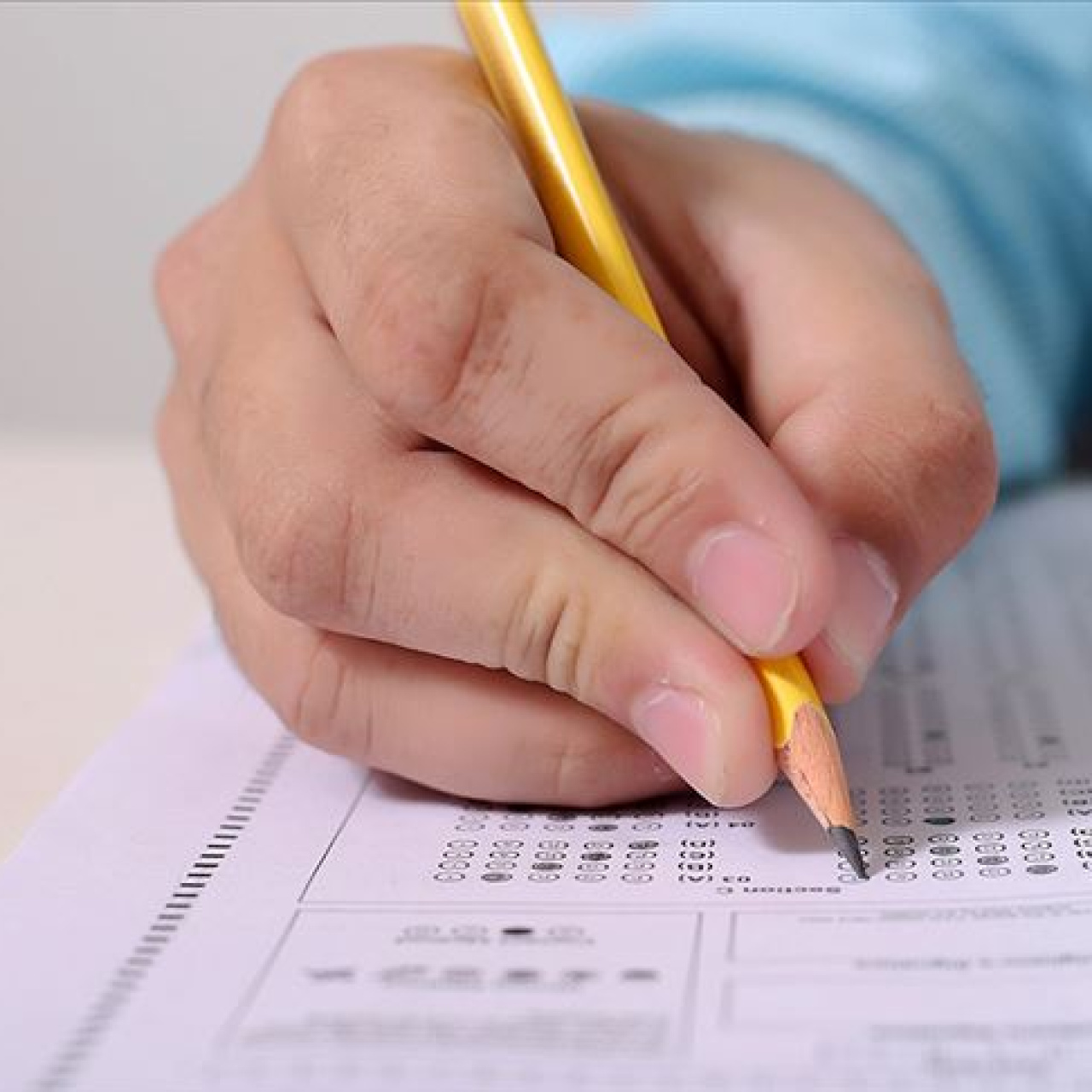 Milli Eğitim Bakanlığı (MEB) tarafından düzenlenen İlköğretim ve Ortaöğretim Kurumları Bursluluk Sınavı (İOKBS) sonuçları içi