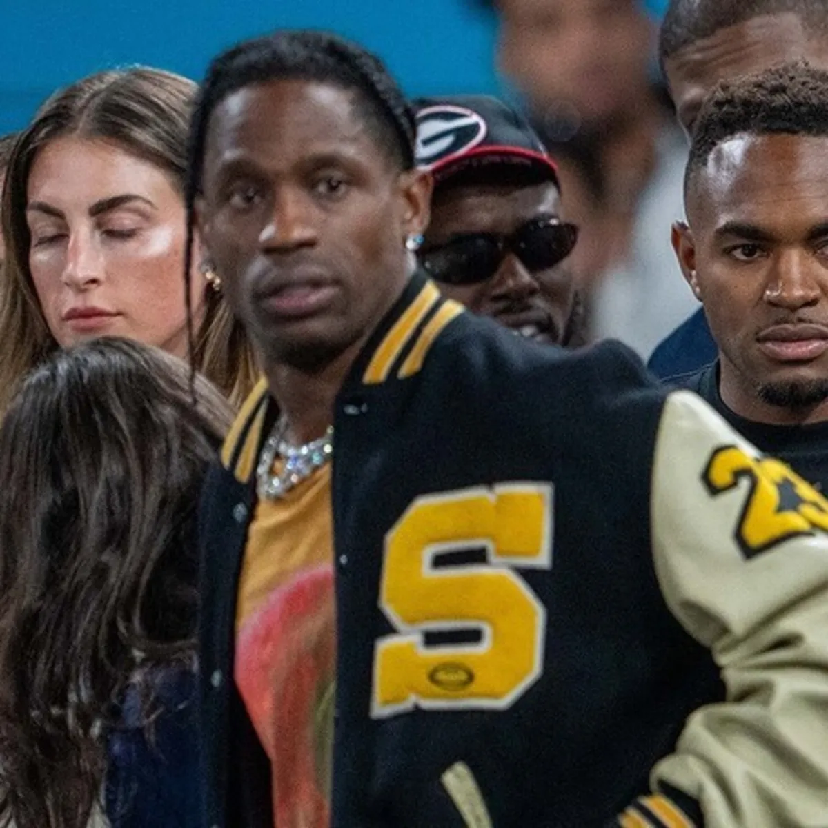 Türkiye'deki ilk performansıyla hayranlarını heyecanlandıran dünyaca ünlü rap yıldızı Travis Scott, İstanbul'da tam anlamıyla