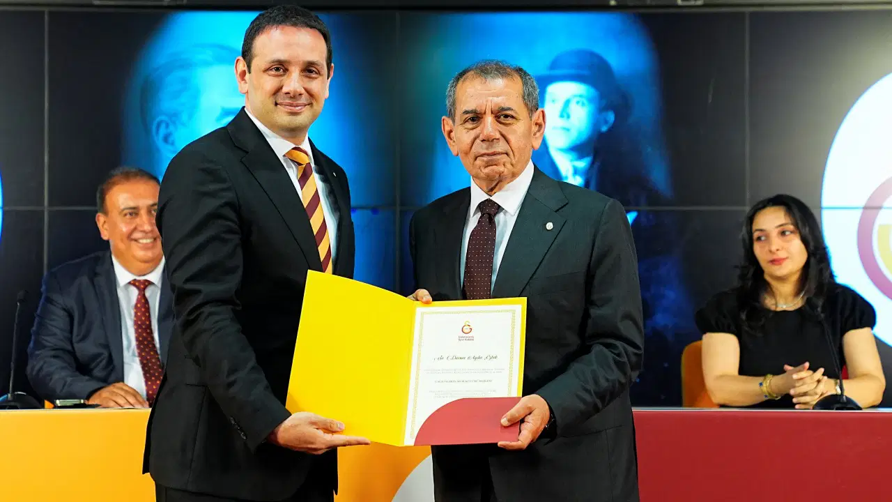 Galatasaray 'da yeni yönetim için mazbata töreni düzenlendi.