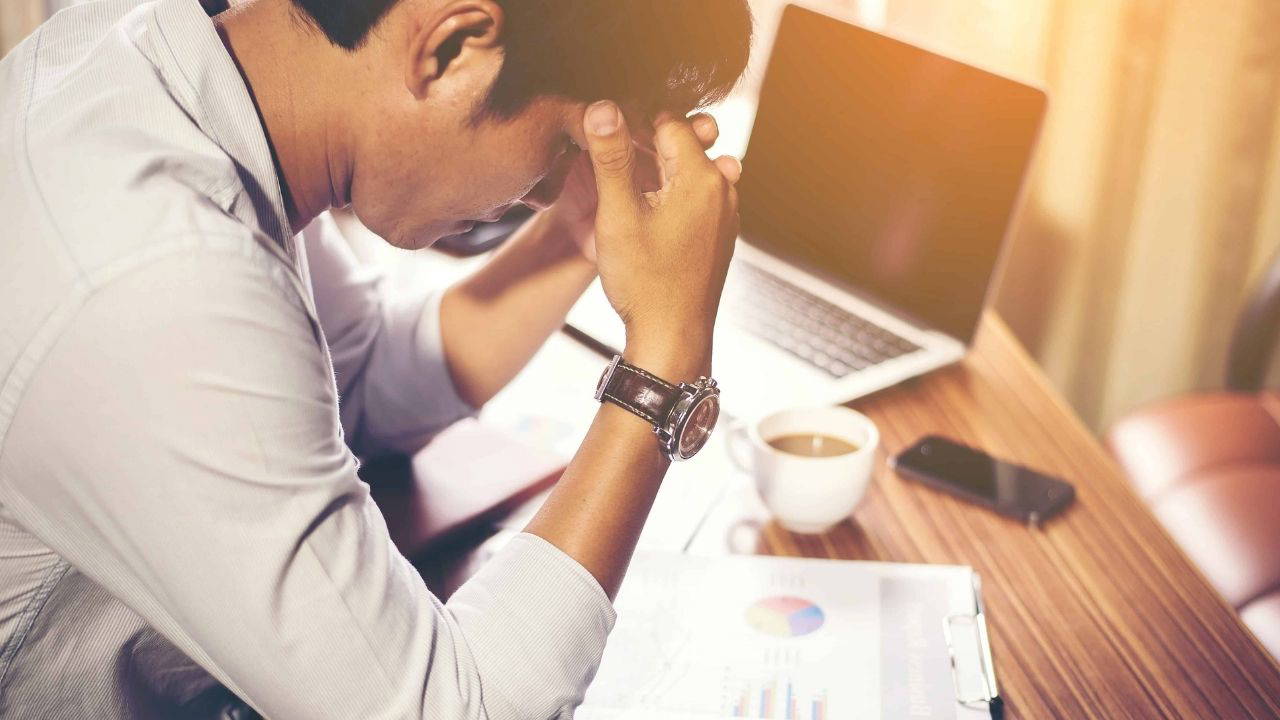 Kurumsal iş dünyası nda her zaman motivasyonu yüksek, enerjik ve işine bağlı görünmek, kariyer basamaklarını tırmanmanın en g