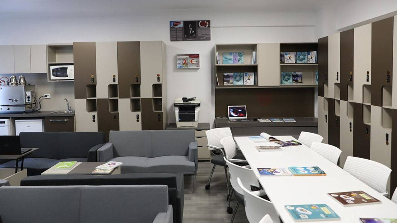 Okullarda yaşanan şiddet olayları sonrasında okul bahçelerinin etrafına kamera yerleştirme kararı alındı.