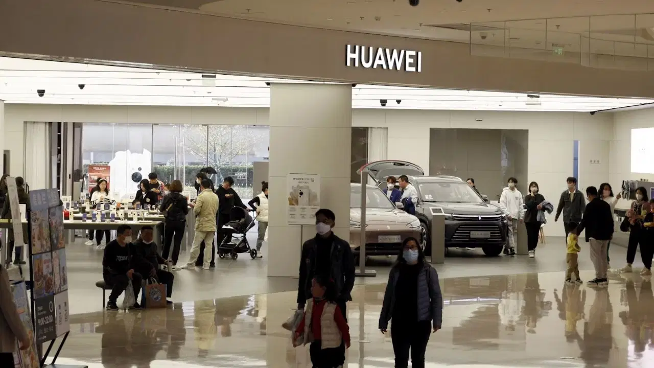 Şirketten yapılan açıklamaya göre, Huawei çözümle şirketlerin mevcut bilişim sistemlerini yapay zeka çağına taşımalarını ve