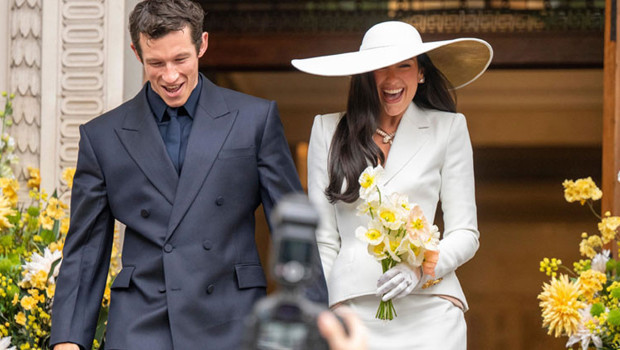 İşte bunlardan biri de ünlü şarkıcı Dua Lipa ile oyuncu Callum Turner… 30 yaşındaki Lipa ile 36 yaşındaki Turner, iki buçuk y