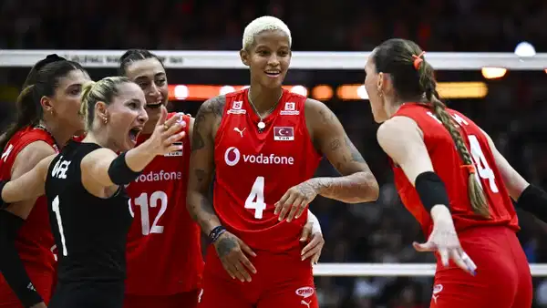 A Milli Kadın Voleybol Takımı , 2026 FIVB Milletler Ligi 'nde (VNL) ilk maçında çarşamba günü Dominik Cumhuriyeti ile karşıla